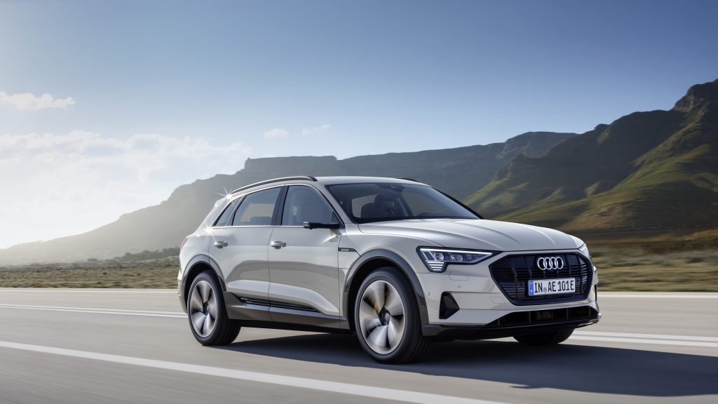 Nieuwe elektrische Audi e-tron SUV standaard uitgerust met Bridgestone ...